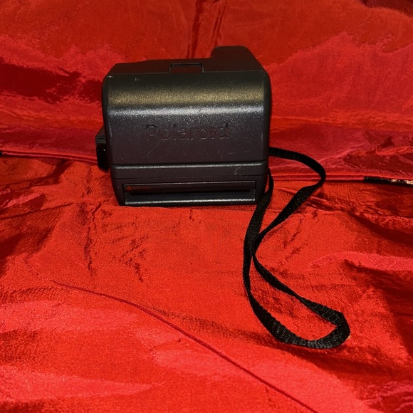 Vintage Polaroid 600 One Step Instant Camera with Electronic flash auto focus - Picture 3 of 8